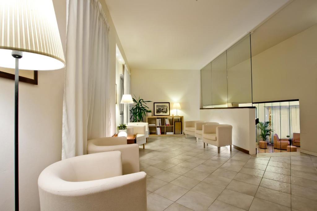 Hotel Esplanade Римини Экстерьер фото