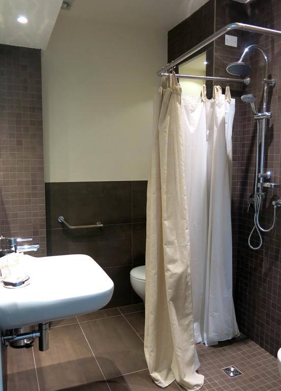 Hotel Esplanade Римини Номер фото