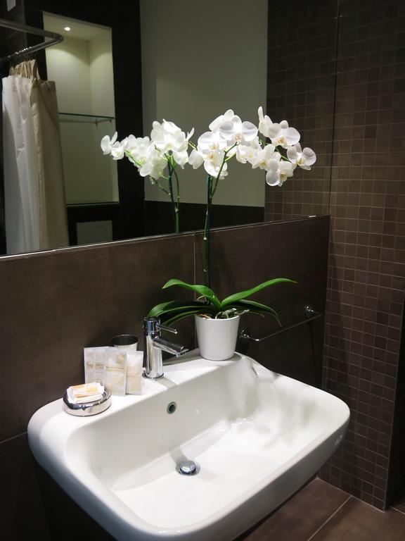 Hotel Esplanade Римини Номер фото